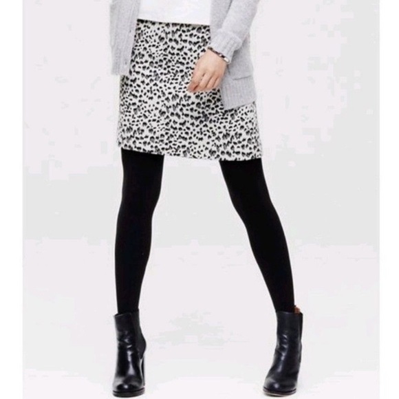 Ann Taylor black & white snow leopard mini skirt - Picture 1 of 7